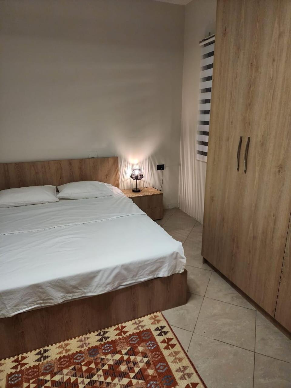 Vila 29A Tirana Esterno foto